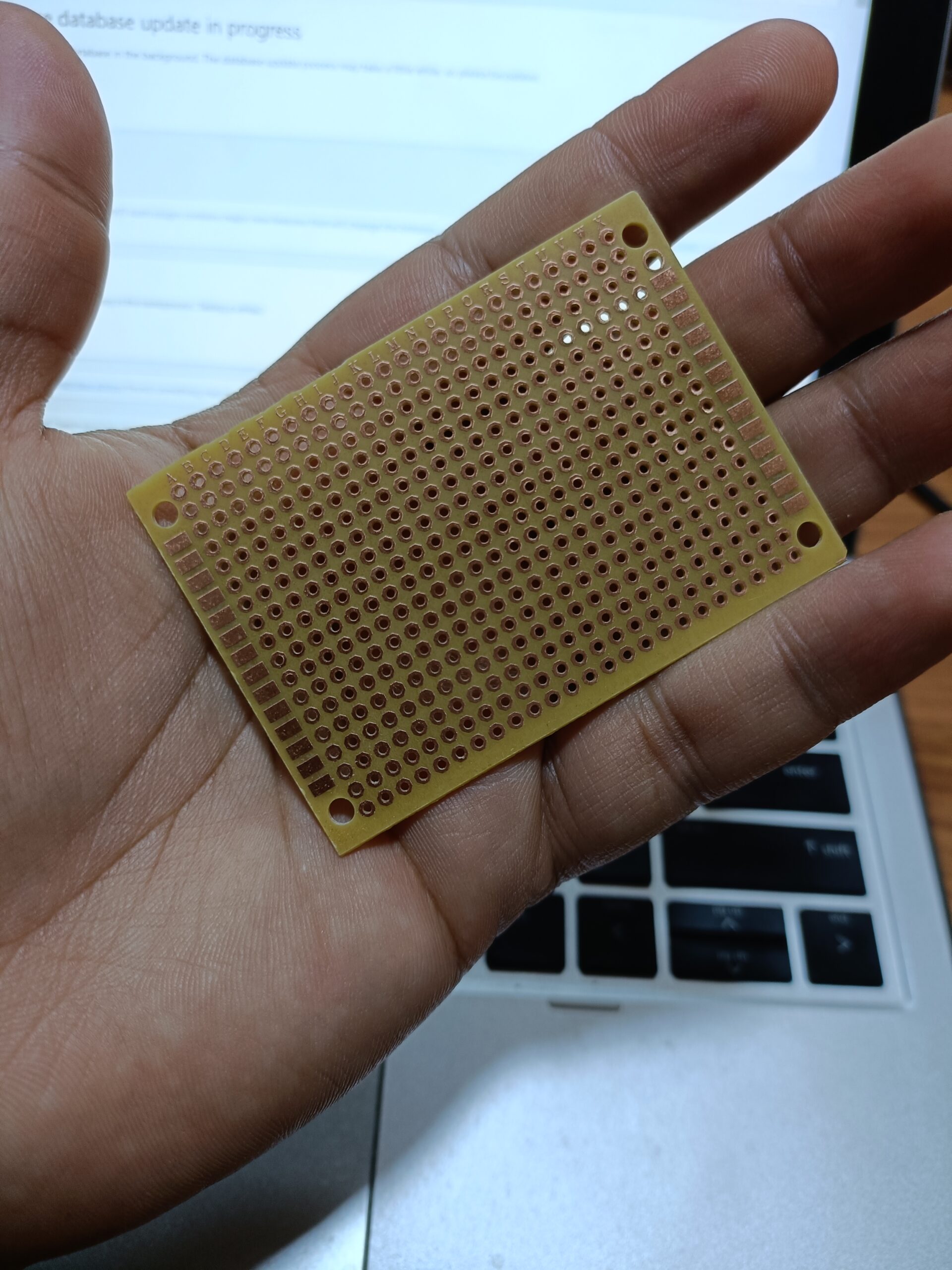 PCB Dots Holes (5x7cm2)