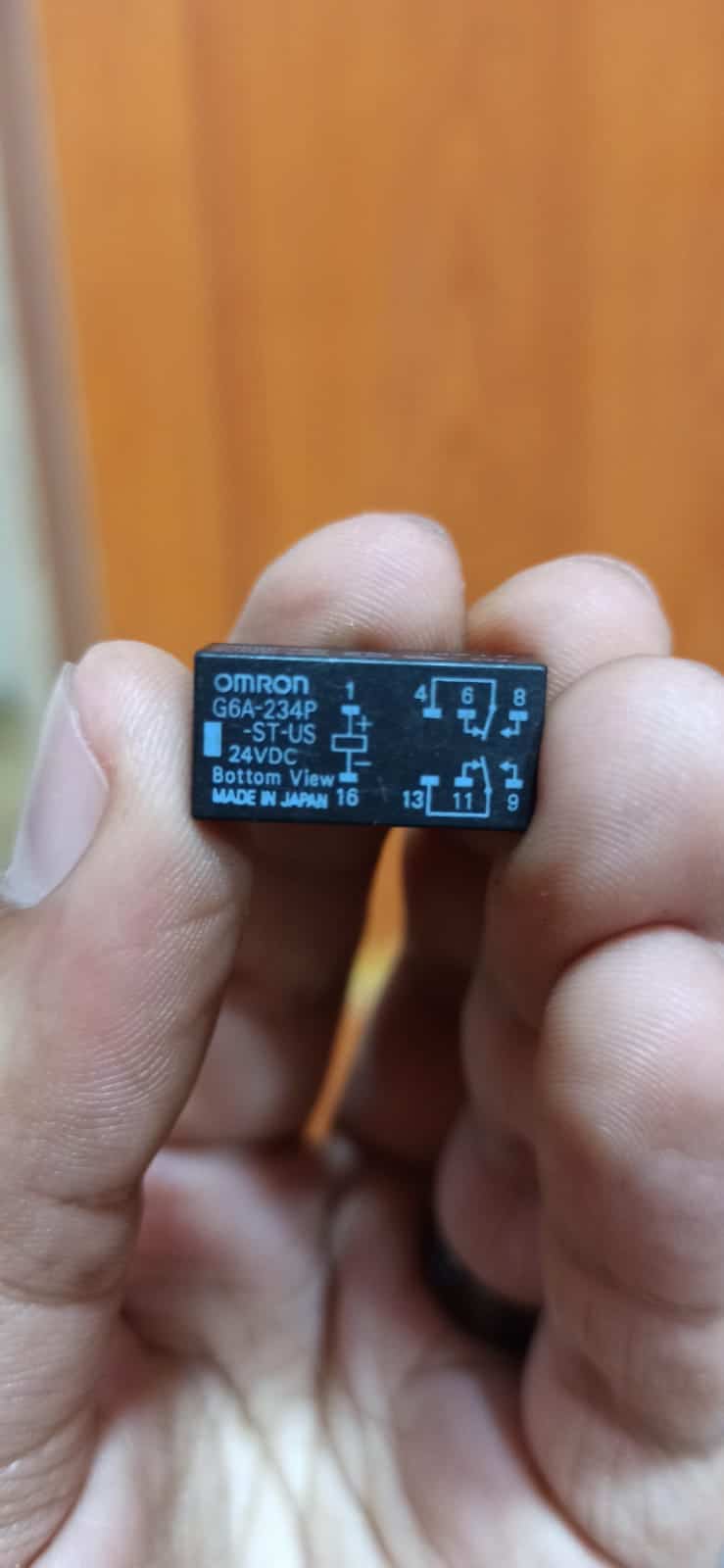Relay 8pin (24VDC/1A) OMRON (G6A-234P)
