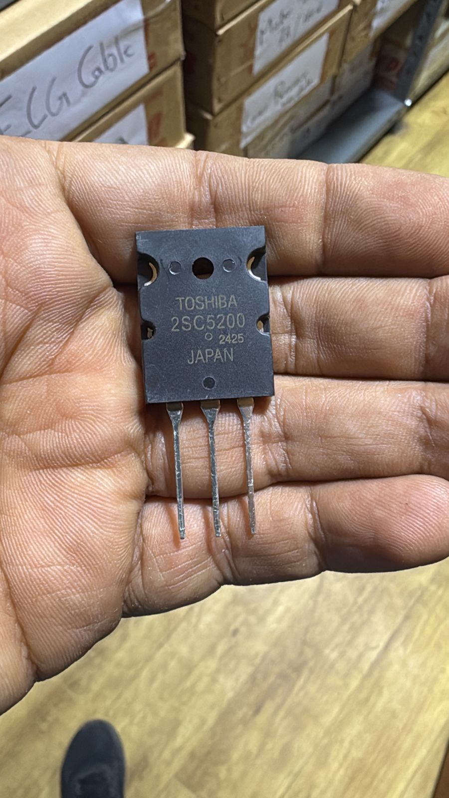 2SC5200 NPN Power Transistor TOSHIBA (230V-15A) TO-3P