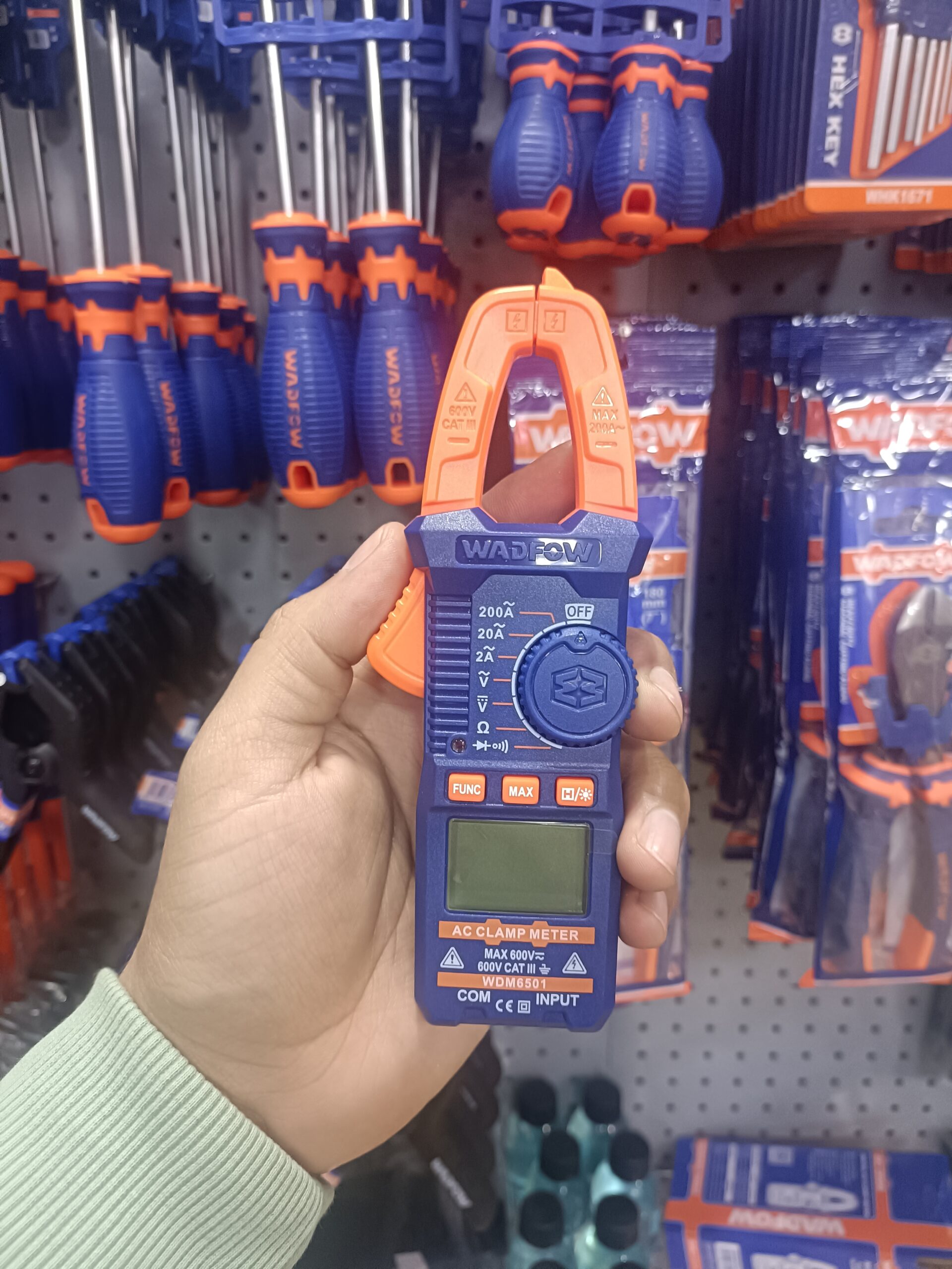 Digital Clamp Meter AC-200A Pocket Size WADFOW - WDM6501 - Image 2