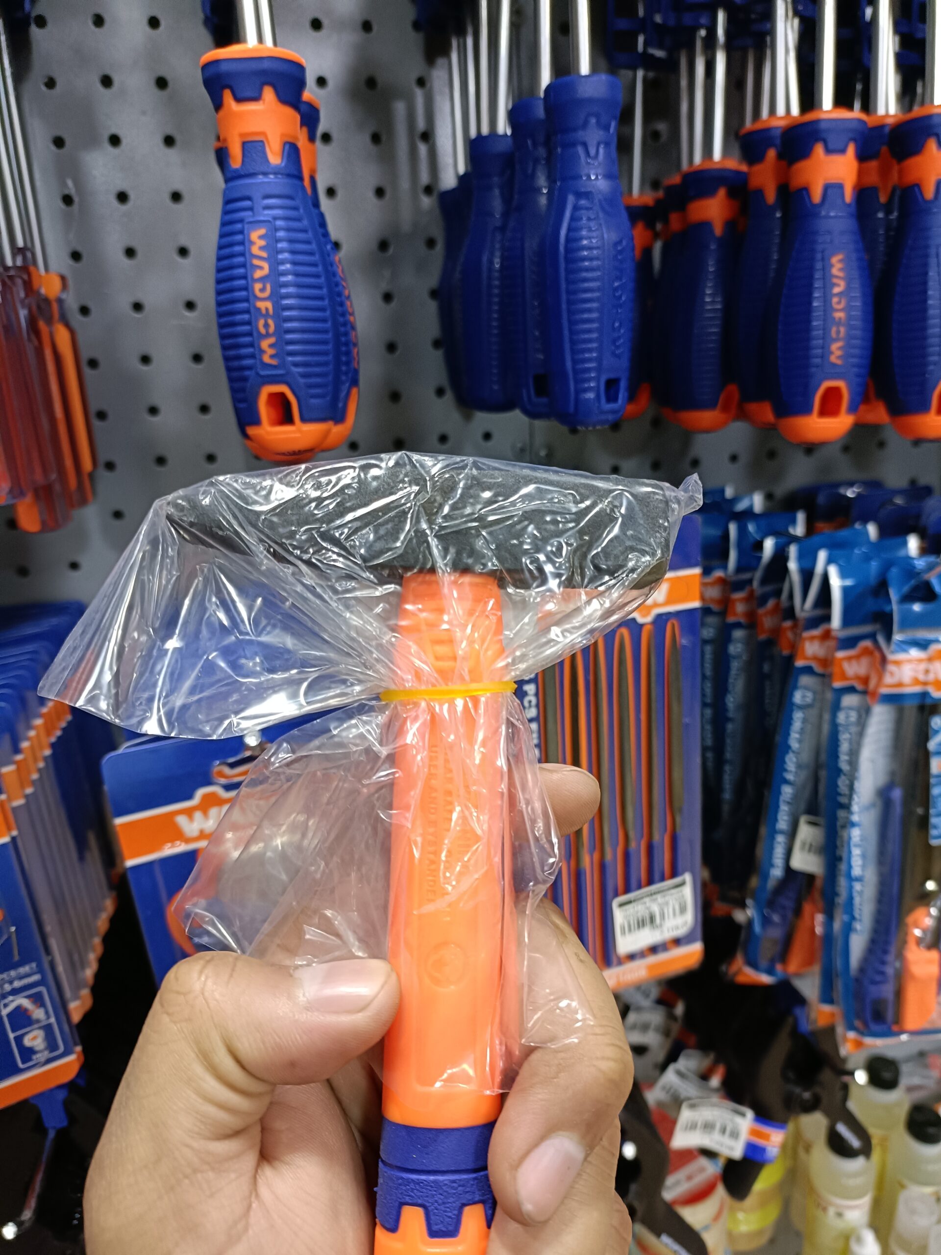 Metal Hammer Fiberglass Handle (200G) WADFOW - WHM1302 - Image 4